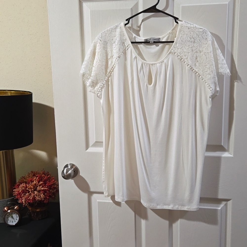 NWOT Absolutely Famous Lacy Wite Blouse